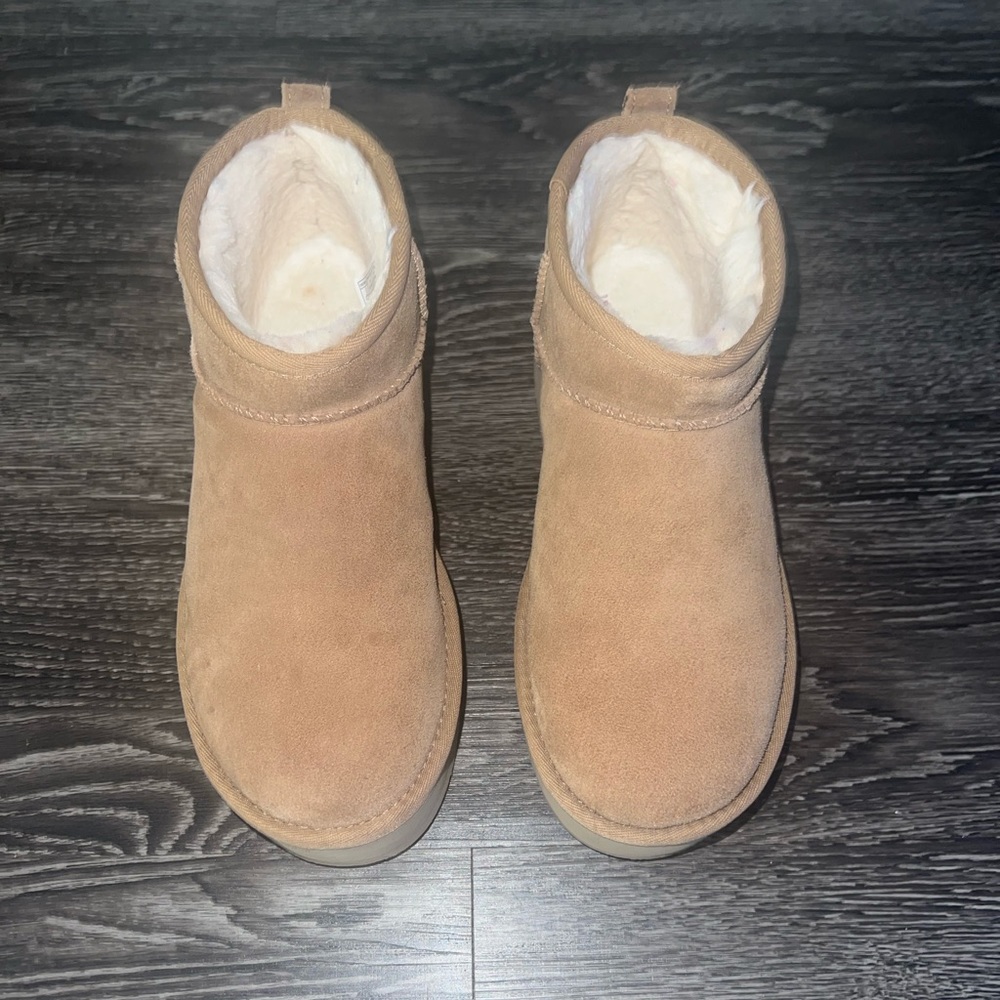 UGG Classic Mini Ultra Platform